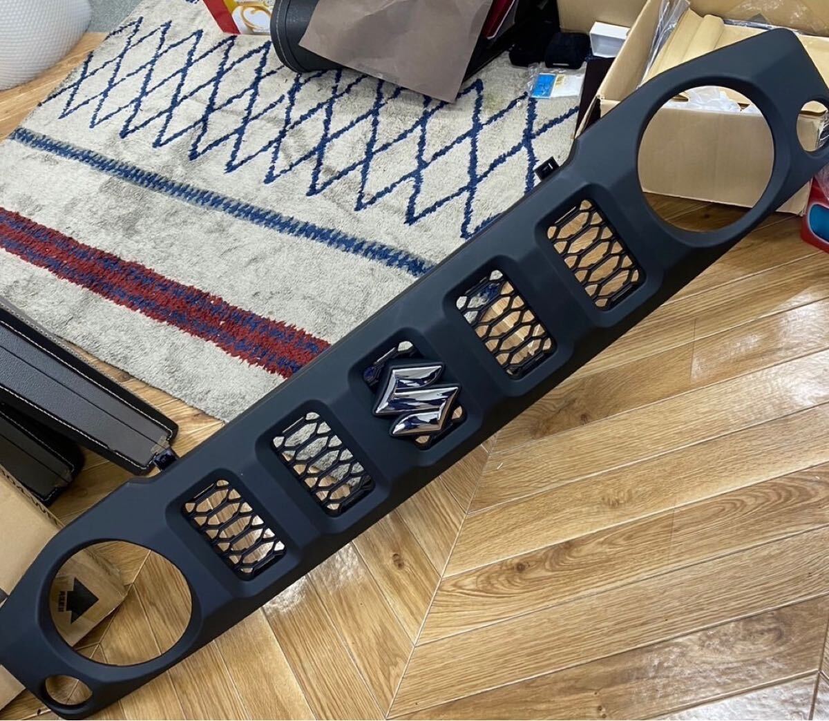 ジムニー JB64w JB74w SUZUKI ジムニーシエラ フロントグリル スズキ 純正オプション 9911C-78R11-ZSC 説明書付き cc072101