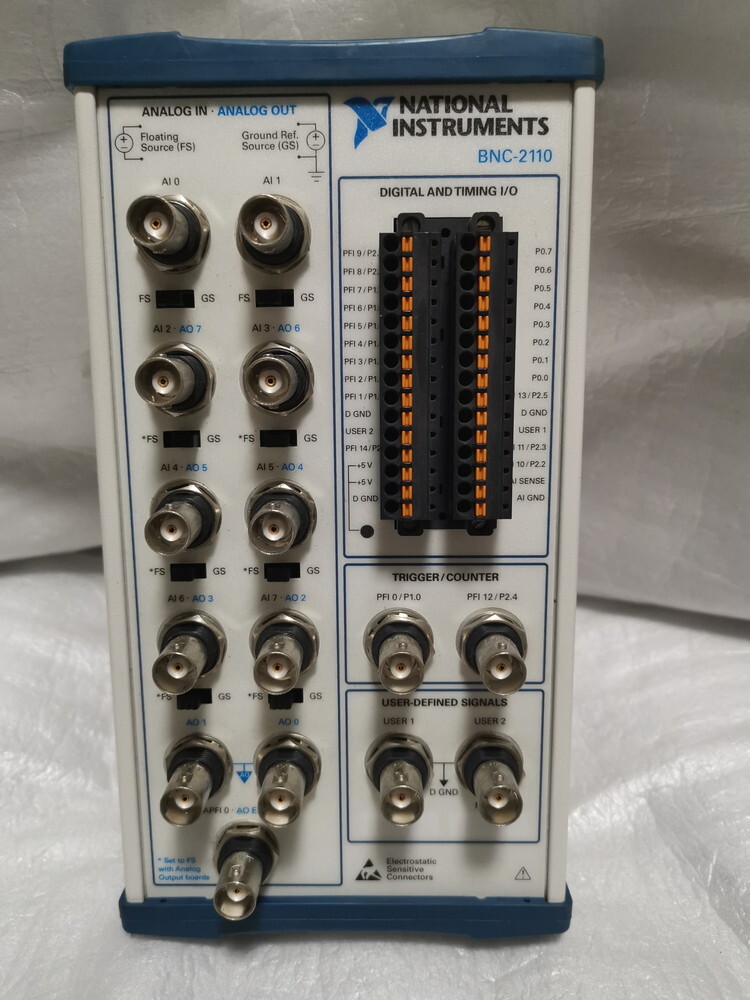 ★未使用に近い NI/National Instruments BNC-2110 計測用端子台