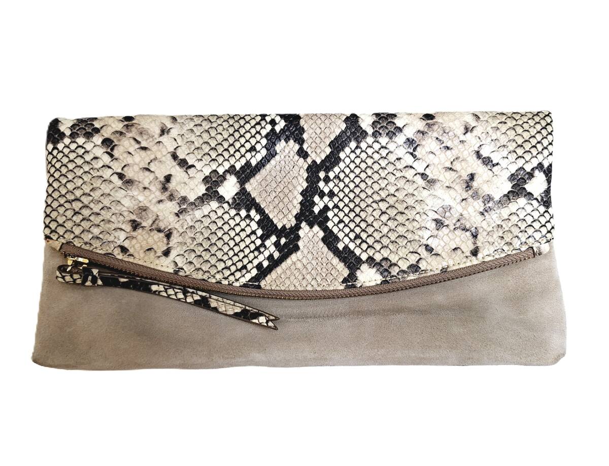 ◆　（美品）パイソン柄　レザーバック　◆