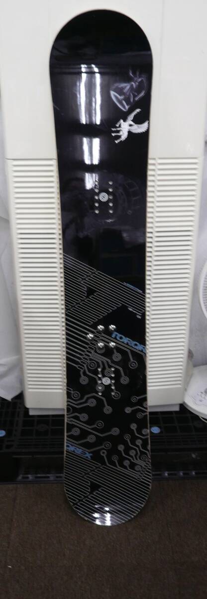 中古TORQREX The GENERATION series スノーボード板長さ154㎝【I-465】 送料無料(北海道沖縄離島・佐川急便中継料金がかかる地域は除く)