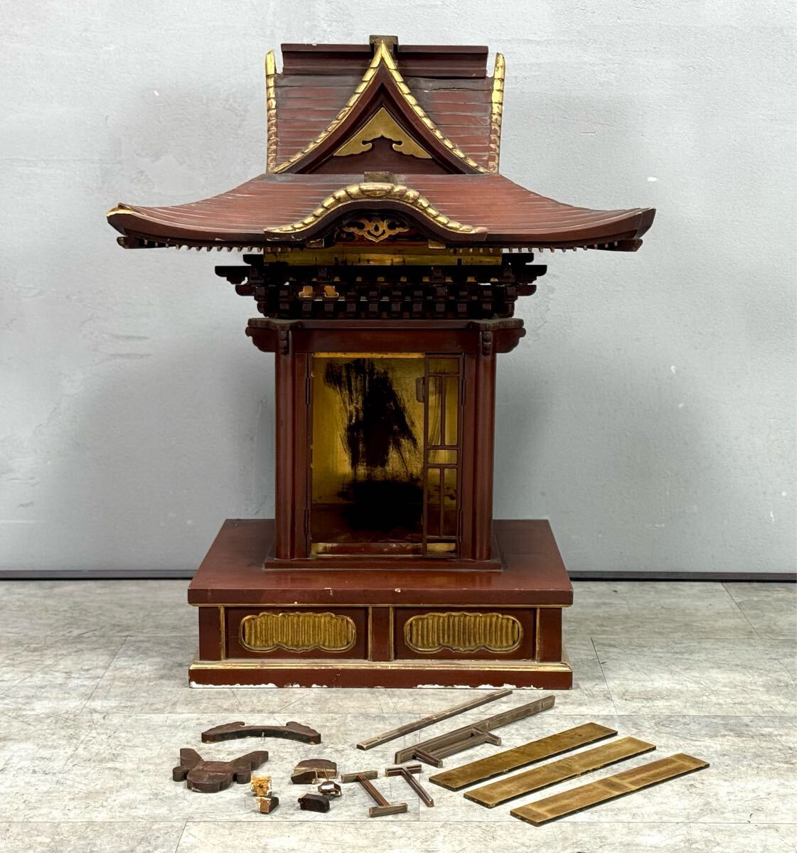 御厨子 厨子 宮殿 仏壇 約82cm 須弥壇 仏教美術 阿弥陀 法具 荘厳 内陣 仏器 仏教 金箔 木製■兵庫県姫路市から A25-168