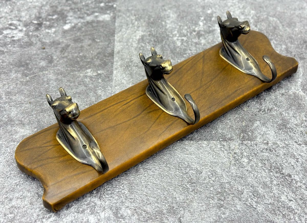 馬 フック 壁掛けハンガー ハンガー掛け 真鍮 アンティーク風 木製風 ハンガーラック■兵庫県姫路市から e0 25-2397