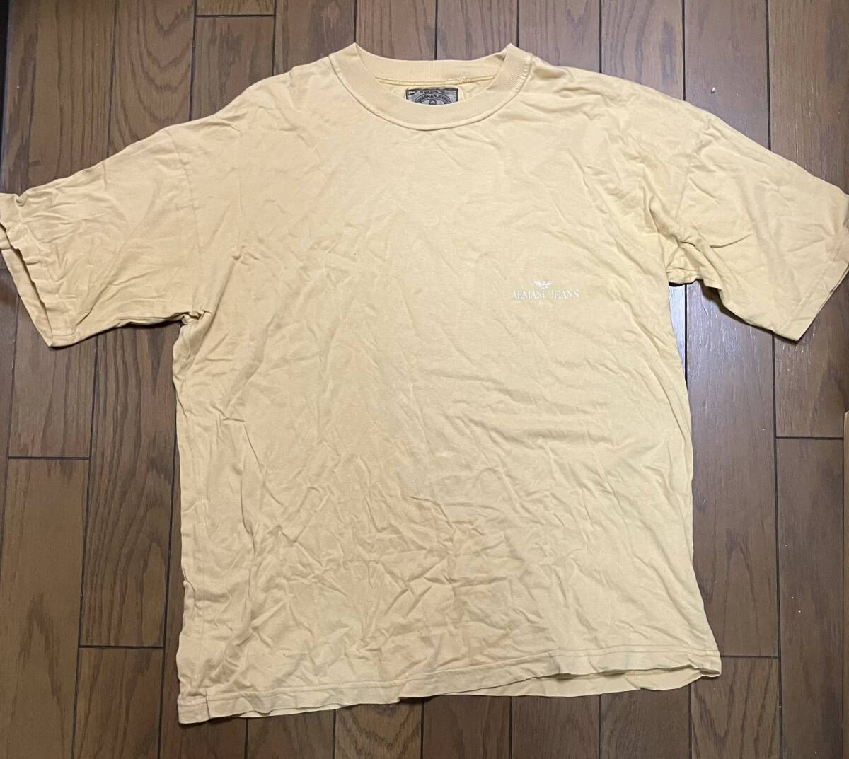 アルマーニ　ジーンズ　Tシャツ（メンズLサイズ）サイズ的にLLサイズ位の大きさです。