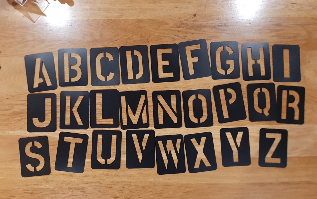 ステンシル　プレート　スプレー　ペンキ　塗装アルファベット　数字　記号　全42枚 DIY　世田谷ベース　ステッカー　グラフィティ　アート