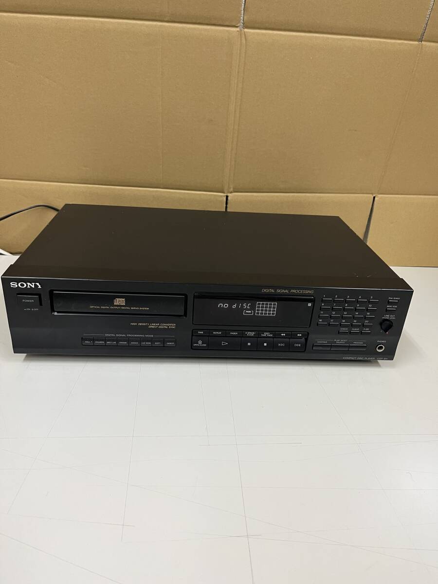 SONY　ソニー　CDプレイヤー　CDP-611 CDデッキ 通電確認のみ　　62411