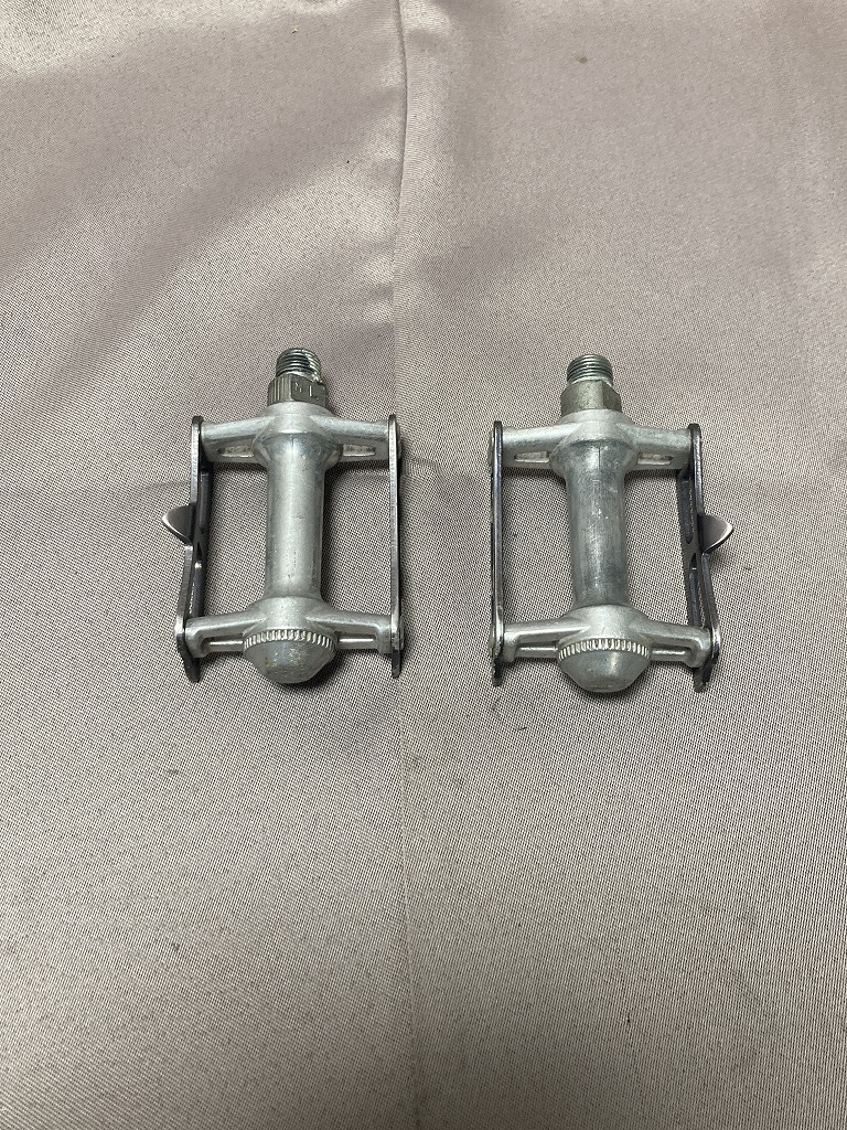 自転車　パーツ　ペダル　シルバー　フラットペダル　中古　MKS　三ヶ島　SYLVAN　Y