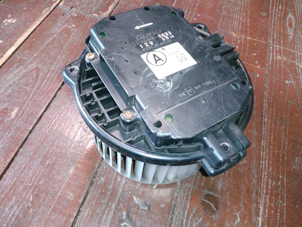 ＢＥ５　ＢＨ５　レガシィ　ブロア　モーター　72210AE111