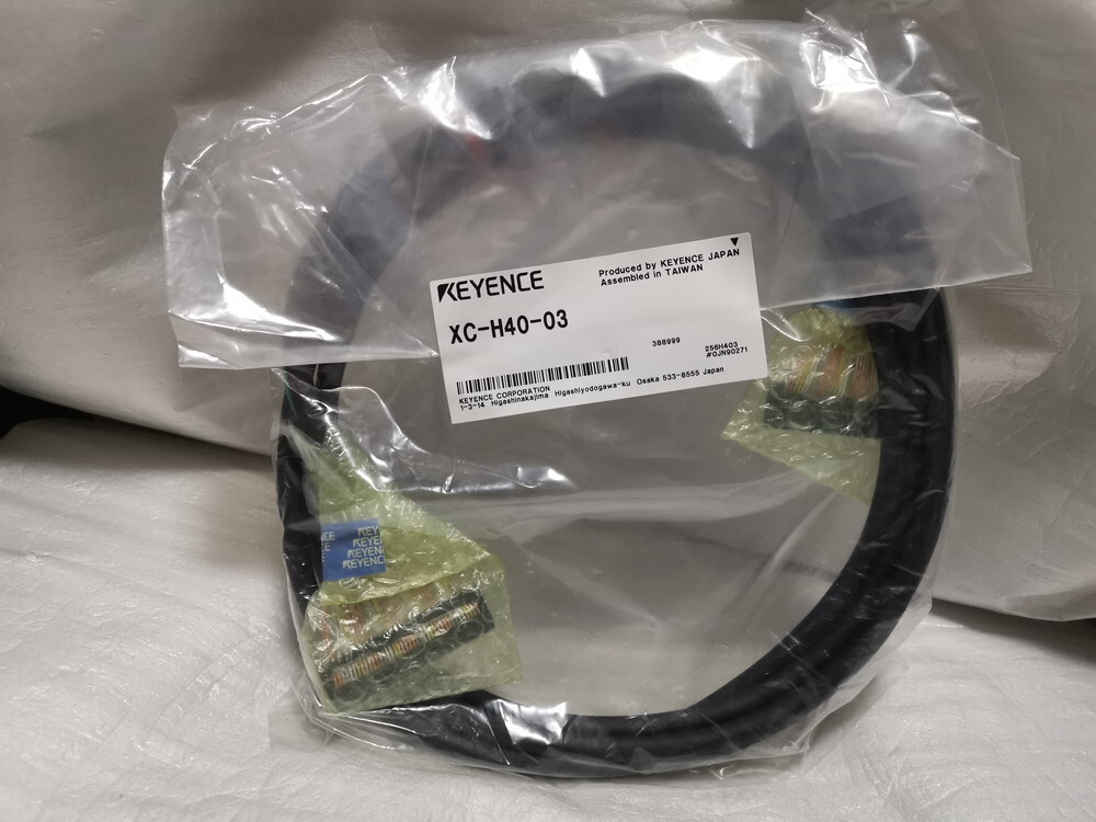 ★新品★ Keyence XC-H40-03 ハーネスケーブル MIL-MIL 40極 3m