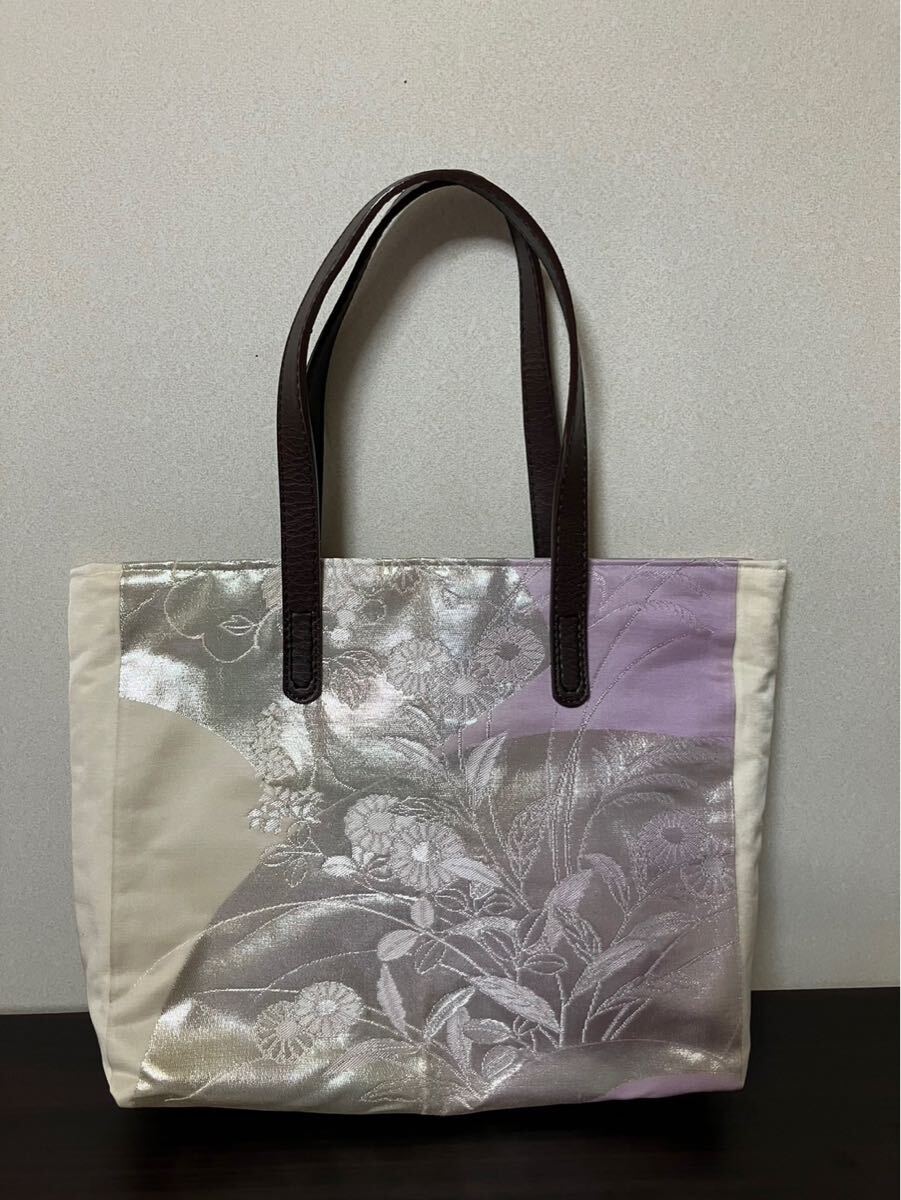 アンズルーム★ちょっと豪華な　トートバッグ★ハンドバッグ★着物　帯リメイク★白×紫　扇子　花