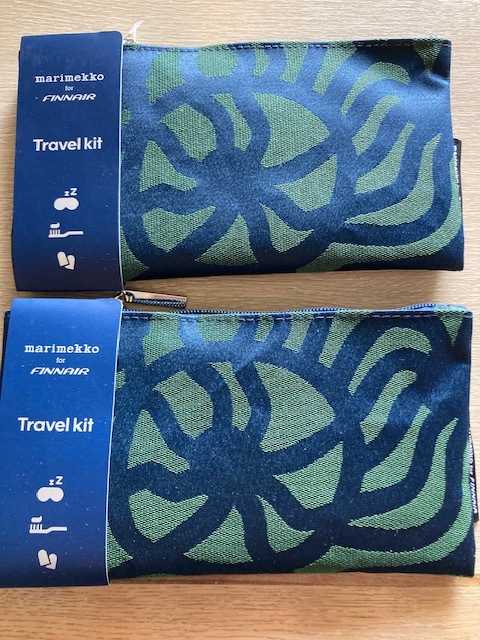 非売品！marimekko フィンエアー Finnair フィンランド航空 マリメッコ ポーチ ビジネスクラス限定 (緑)