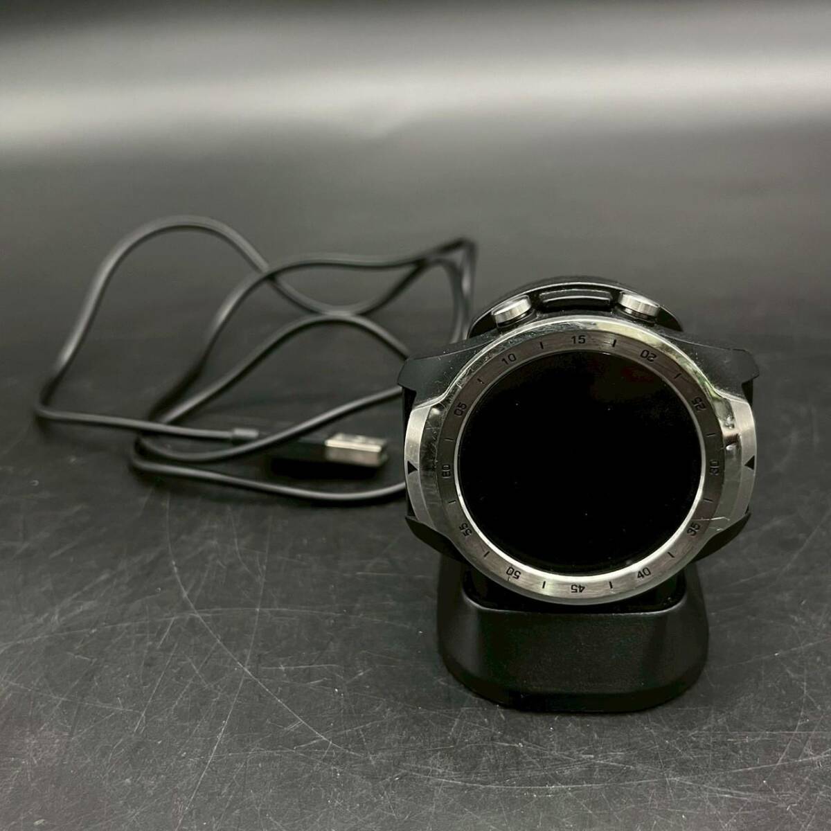 SW0410-12-3 動作未確認 TicWatch Pro MOBVOI スマートウォッチ USB充電 防水 GPS ブラックベルト 60サイズ