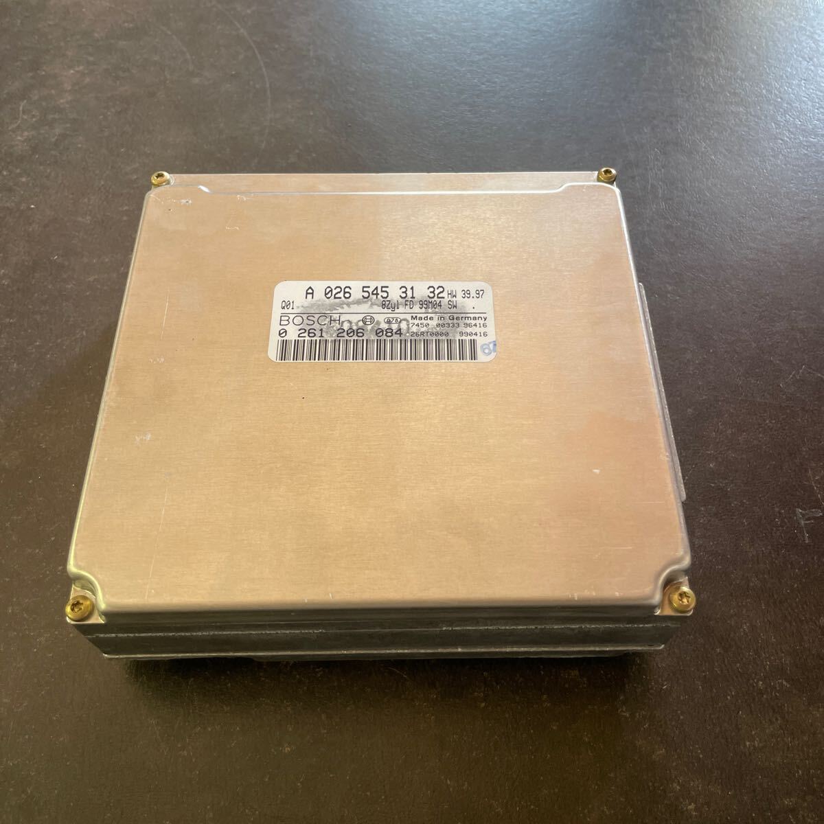メルセデスベンツ　w210 E55 コンピューター　A 026 545 31 32 