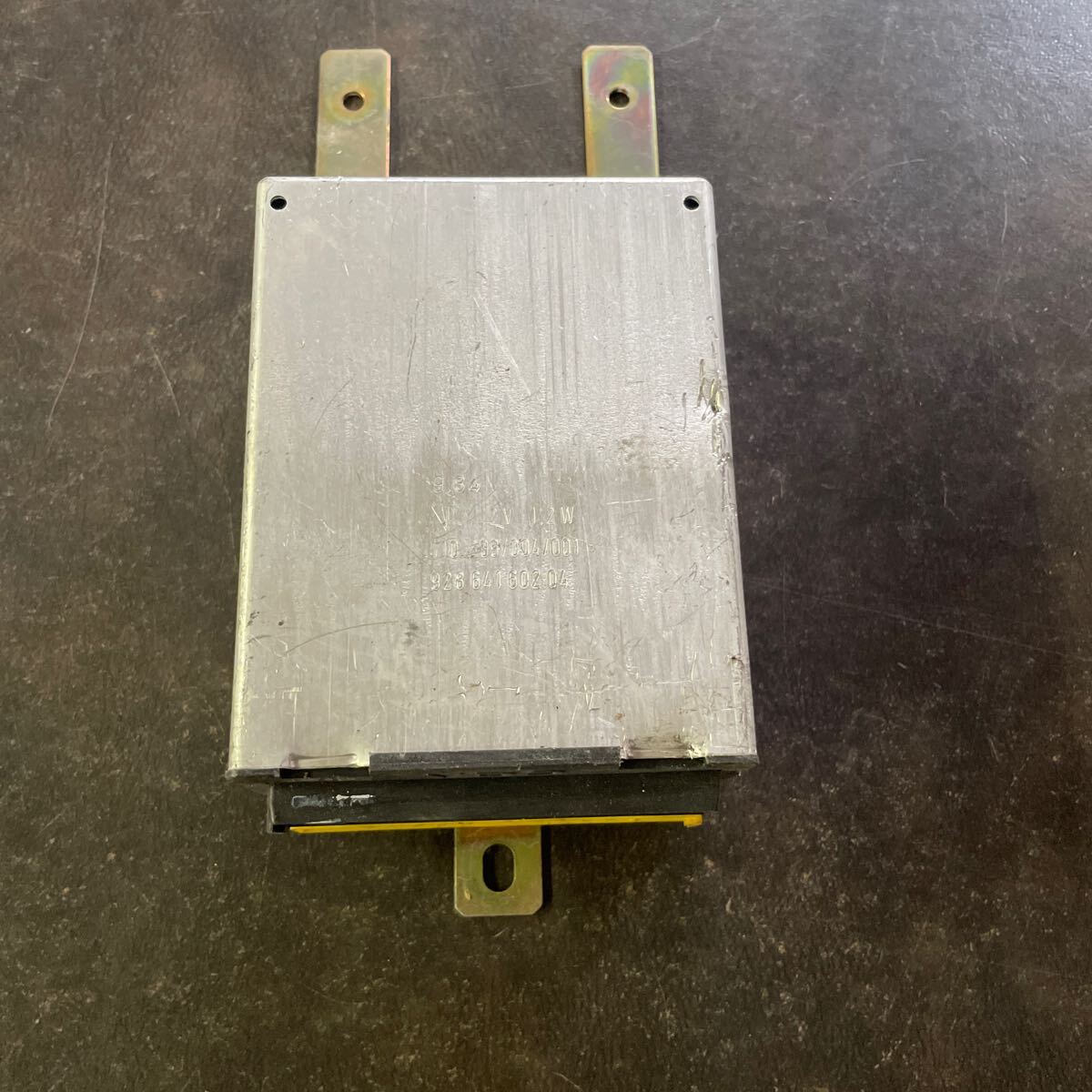 ポルシェPorsche 928 Central Indicator Control Unit ECU 92864160204 1985 to 1991
