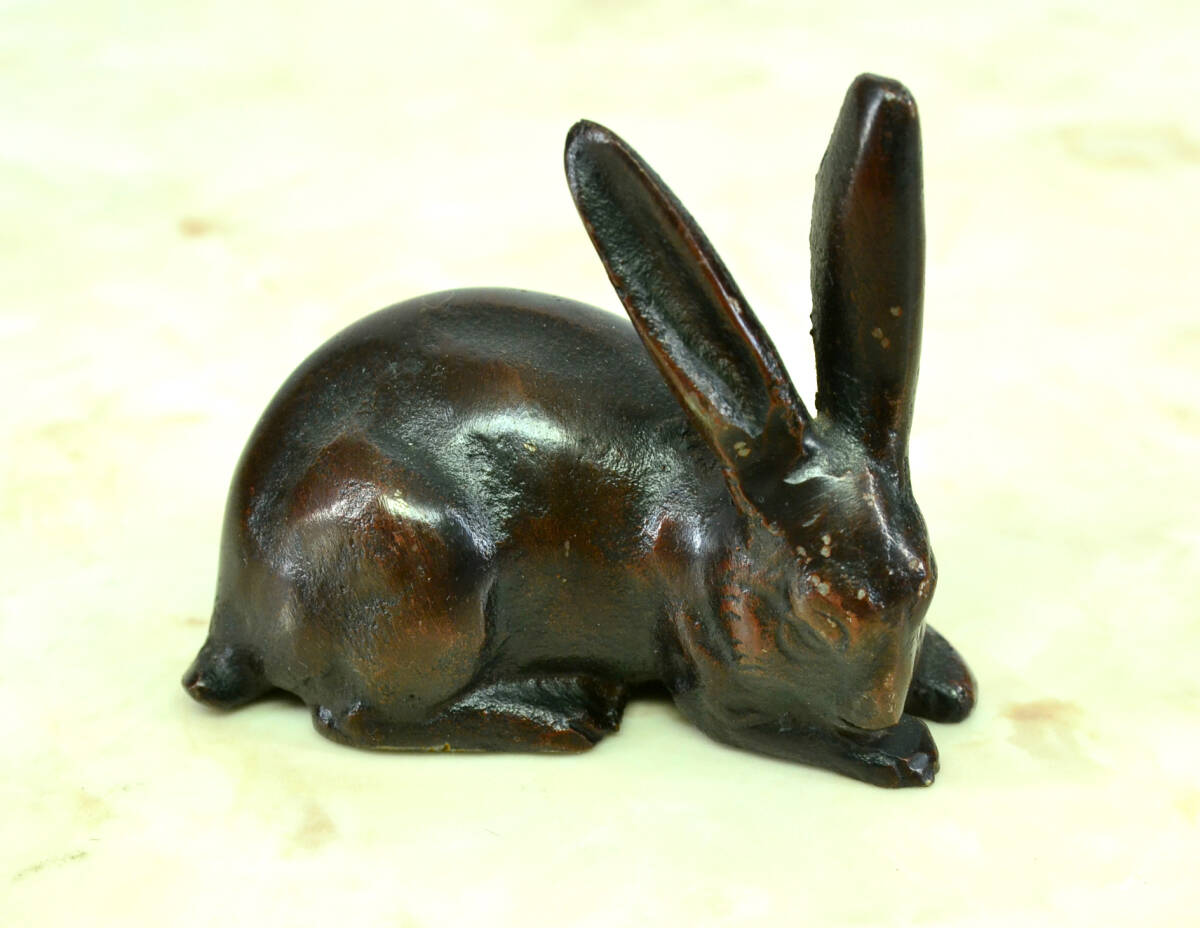 ウサちゃん置物 うさぎ 兎 幅10cm-高さ8.5cm程　中古品