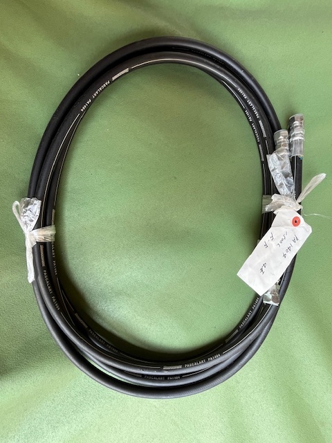 PA1404 1500L 両端金具F 小さい曲げ半径でコンパクトな油圧配管が可能 さらに寿命・耐疲労性を重視した一般作動油(鉱物性)用の高圧ホース