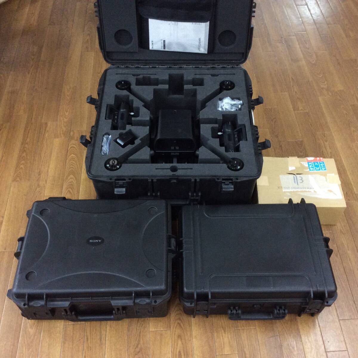 ◎【AH-11818】未使用保管品 SONY ソニー 未飛行未組立 カメラドローン ジンバルGBL-T3 専用ケース バッテリ20個付属 Airpeak S1 ARS-S1