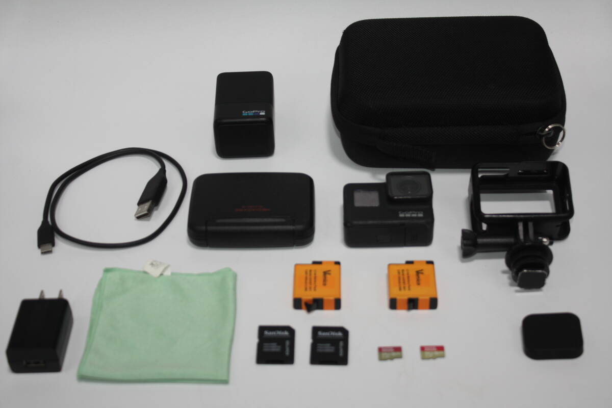 GoPro　HERO 7（Black）美品　アクションカメラ　バッテリー他付属品多数（検索：デジタルビデオカメラ、ゴープロ、PXW-、PMW-、PDW-）