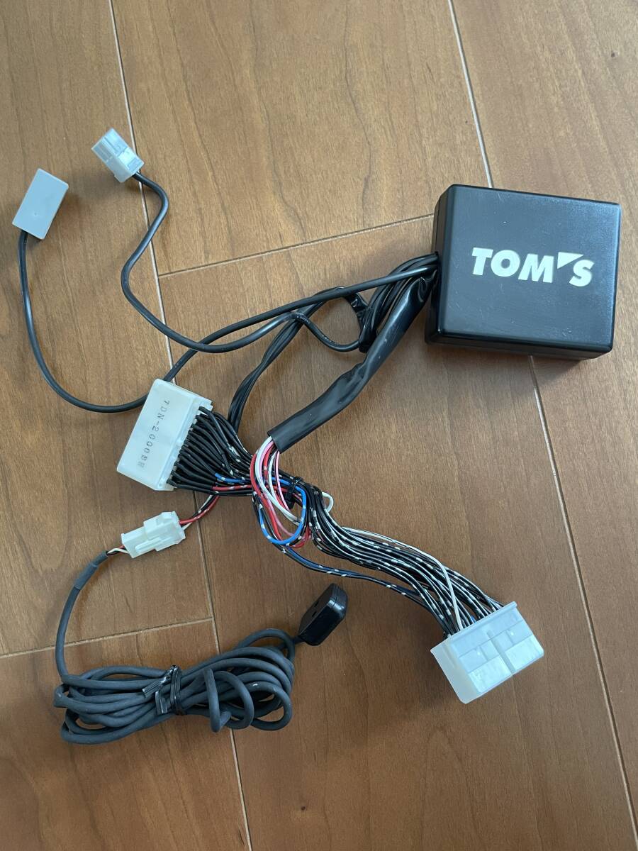 トムス TOM'S TV&NAVi ジャンパー キャンセラー 09001-TTV21 レクサス トヨタ LS460 ランクル マークX クラウン ナビ 汎用品