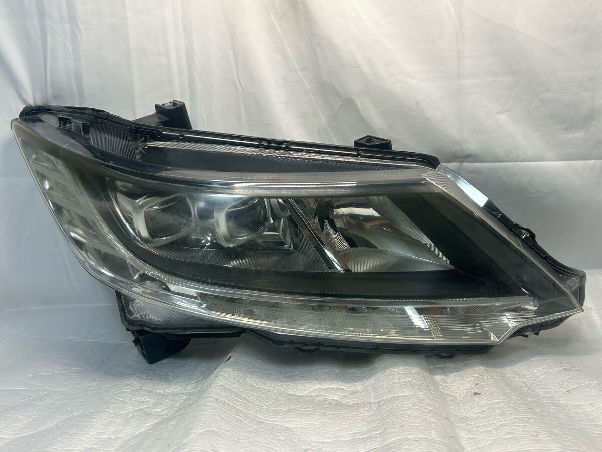 LED ヘッドライト 右 RC1 RC2 RC4 前期 中期 オデッセイ アブソルート KOITO 100-18076 打刻:J1 ホンダ 純正 GU25-0666