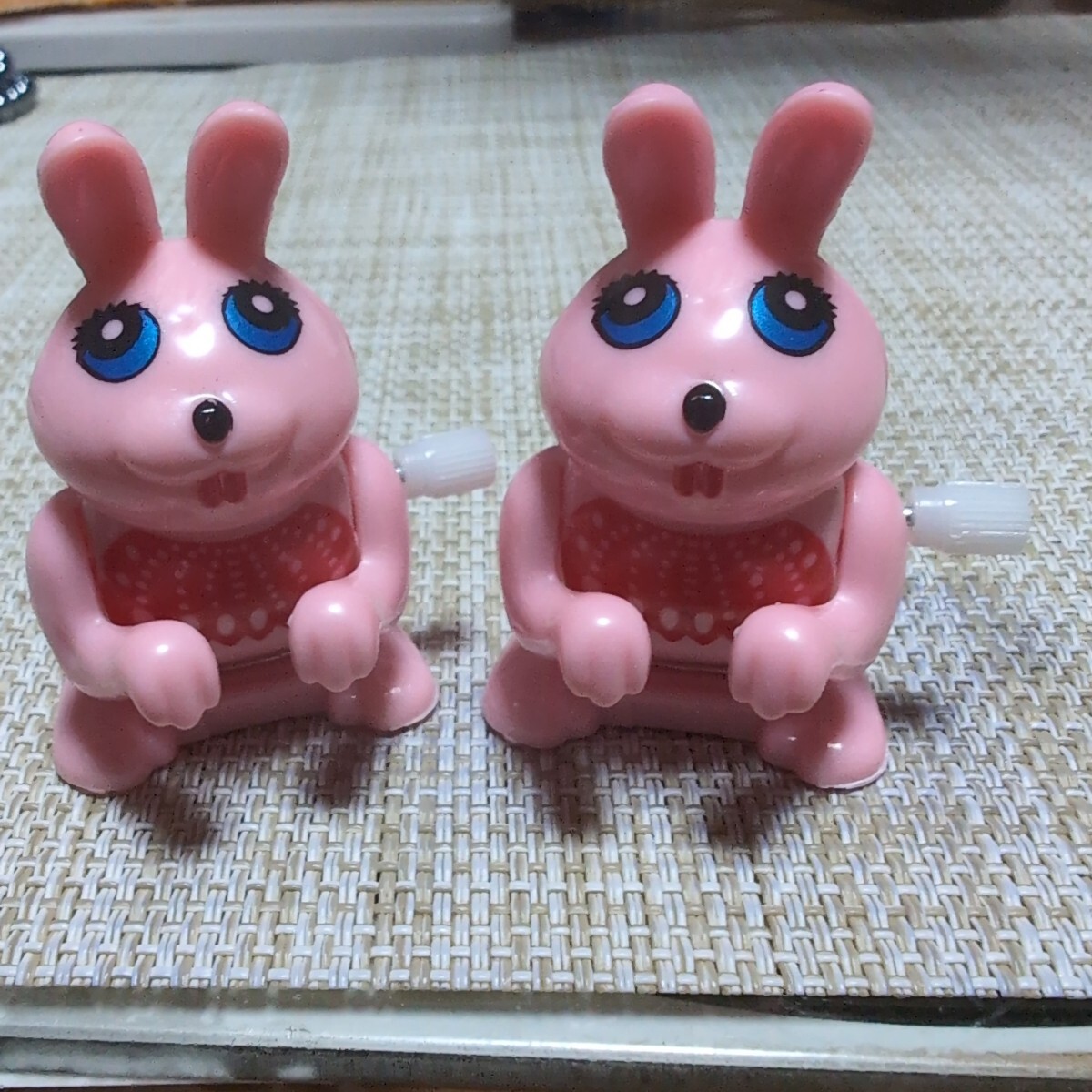 昭和レトロ！ぜんまい うさぎ バク宙