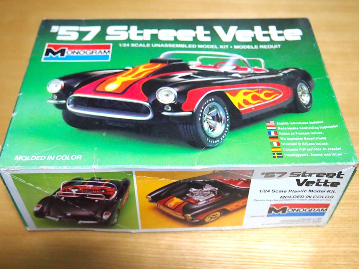 MONOGRAM 1/24 '57 Street Vette