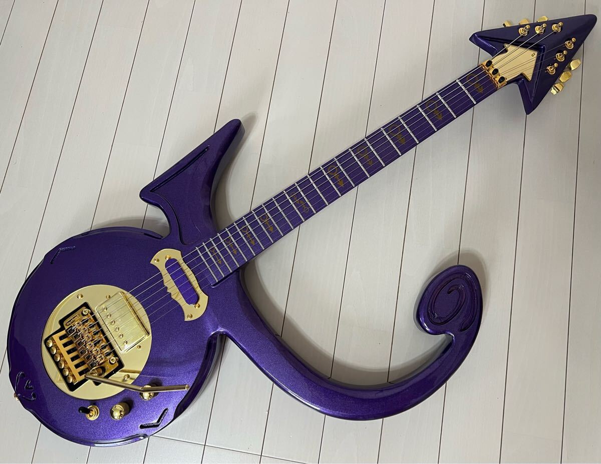 新品未使用プリンスprinceシンボルギター 美品　完動品エレキギター 激レア品　habibi パープル　即決価格　 