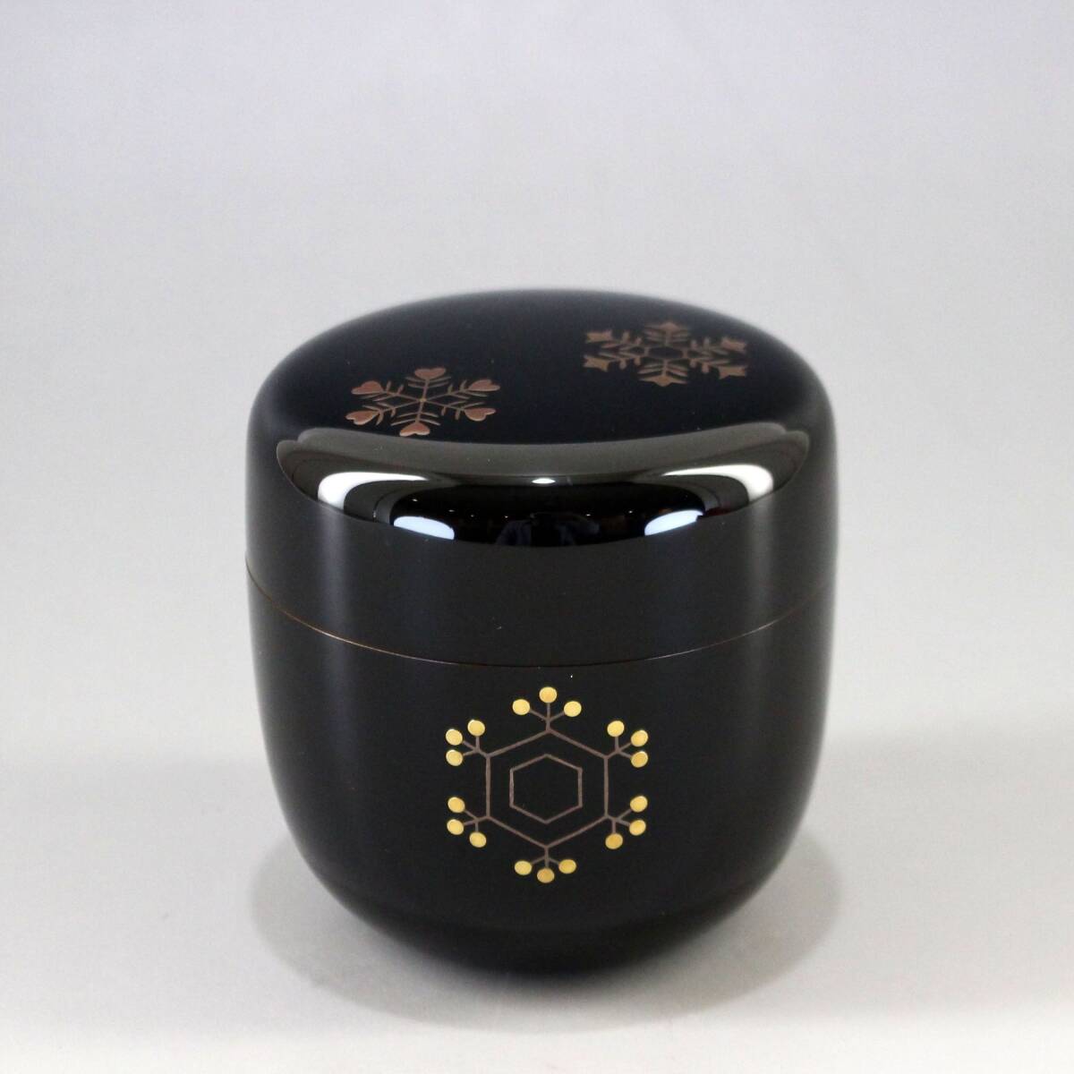 【川端近左】 雪花蒔絵 大棗 坐忘斎家元箱 在判 共箱 雪華 茶道具