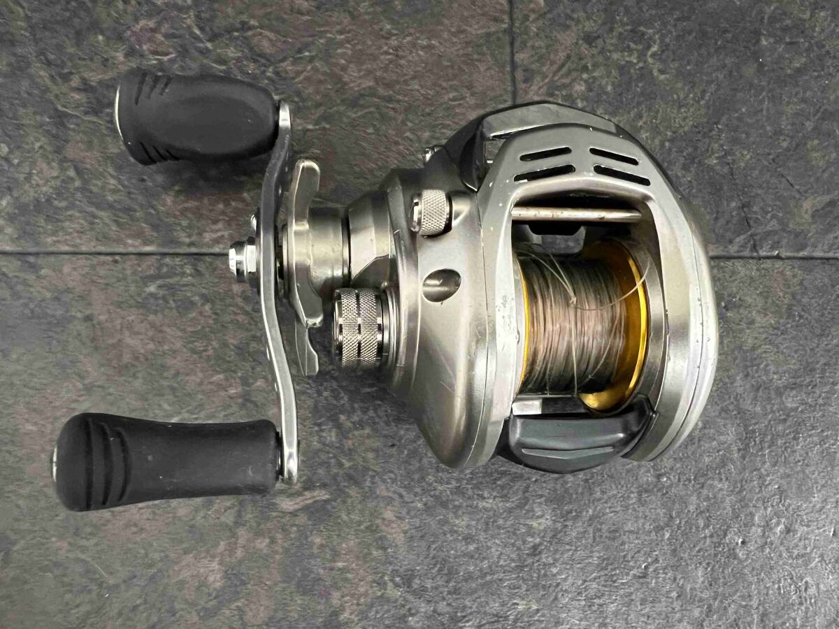 ct10757　ダイワ ベイトリール CT100HL 6.3