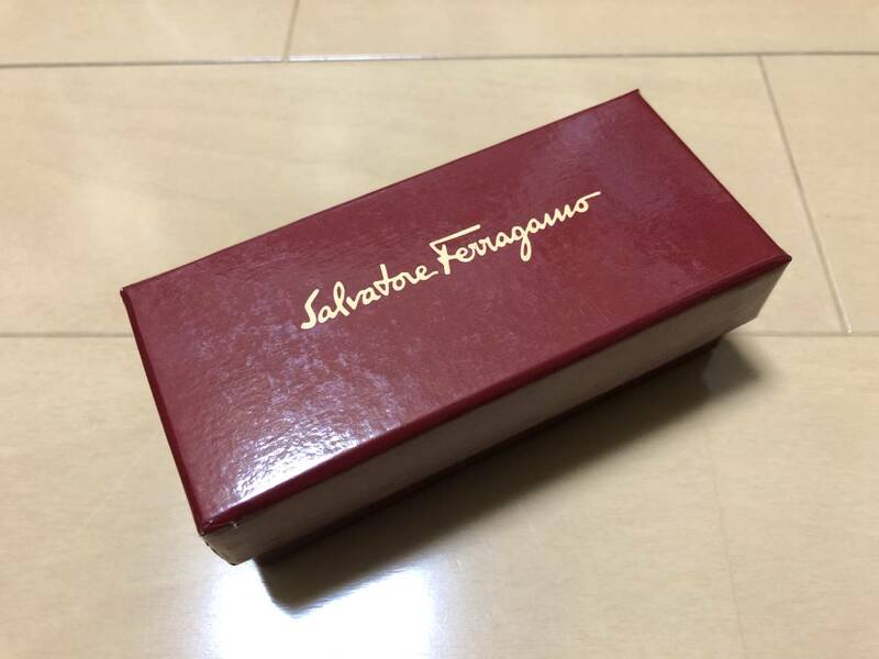 ●○ Salvatore Ferragamo サルヴァトーレ フェラガモ キーリング ショップ 空箱 保存箱 ボックス ○●