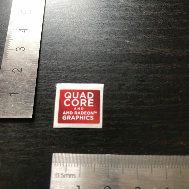 QUAD CORE and AMD RADEON GRAPHICSパソコンロゴシール@1767