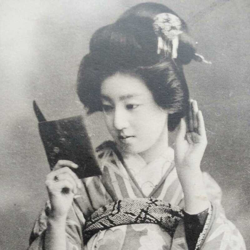 ■『日本髪の女性』銀杏返し/唐人髷/等、古寫眞5枚。内3枚は繪葉書仕様。明治大正期の頃と思料されます。