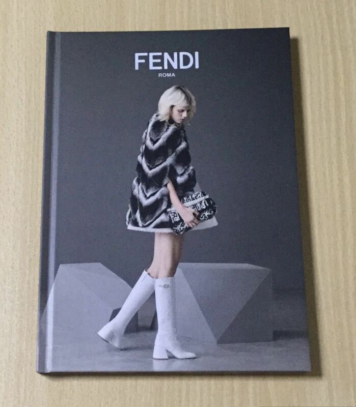 FENDI フェンディ 2020-21 秋・冬 ファーコレクション カタログ