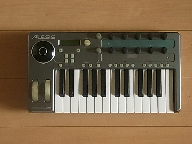 Alesis Photon X25 キーボード/MIDI コントローラー/オーディオインターフェイス機能　IPAD/iphone使用可　送料630円～ 中古