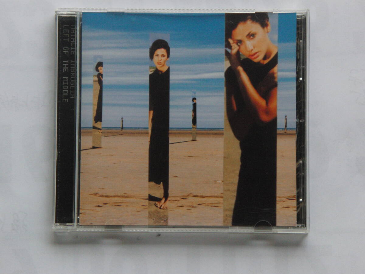 NATALIE IMBRUGLIA　　left