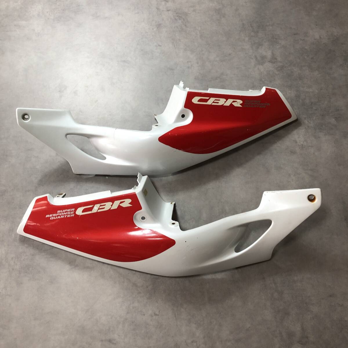 TQ070◇CBR250RR MC22 90年モデル 純正シートカウル左右◇ホワイト/レッド テールカウル リアカウル 