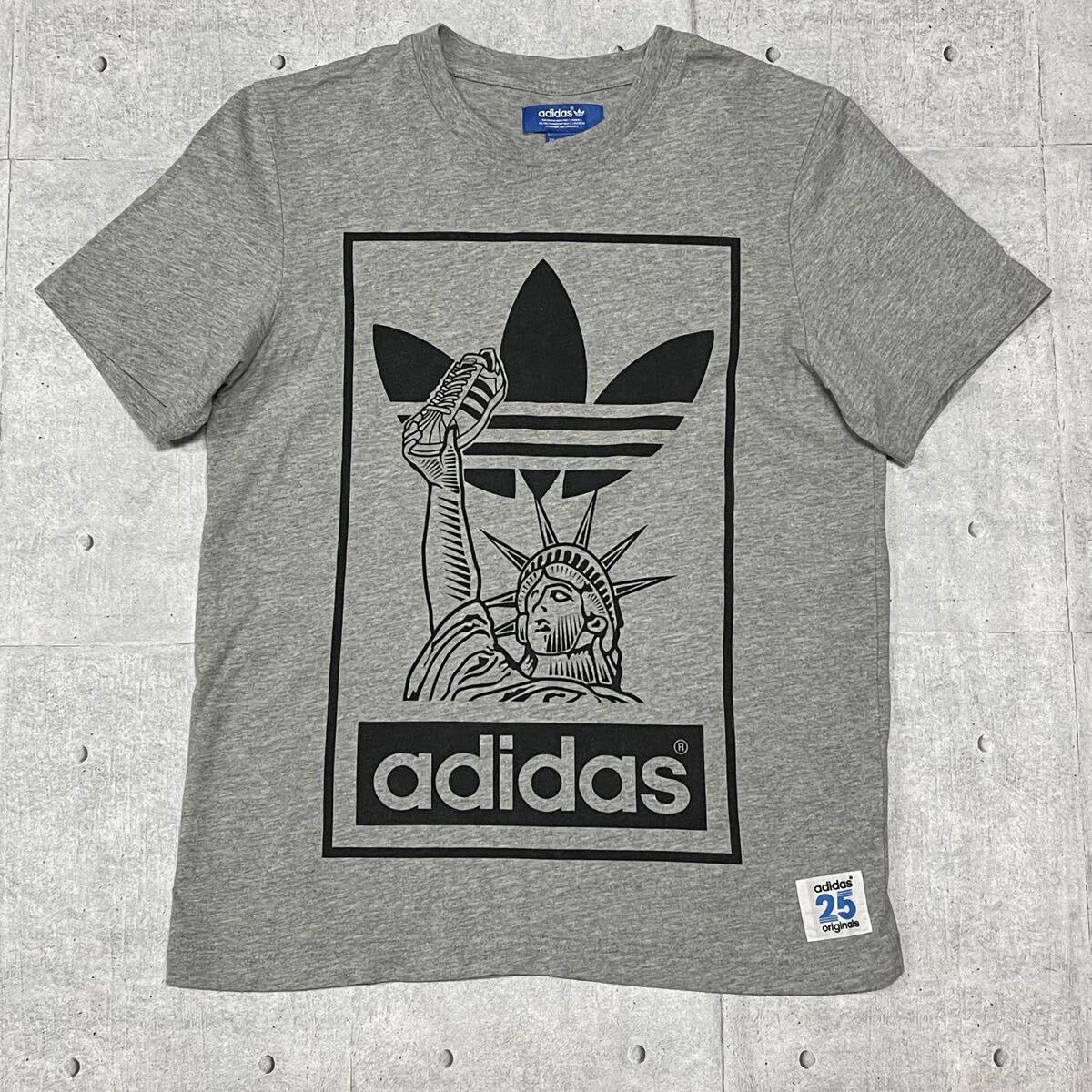 adidas by NIGO Tシャツ デカロゴ アディダスオリジナルス×ニゴー　　自由の女神 両面ビッグロゴ コラボ 別注 Tシャツ 半袖 早5827