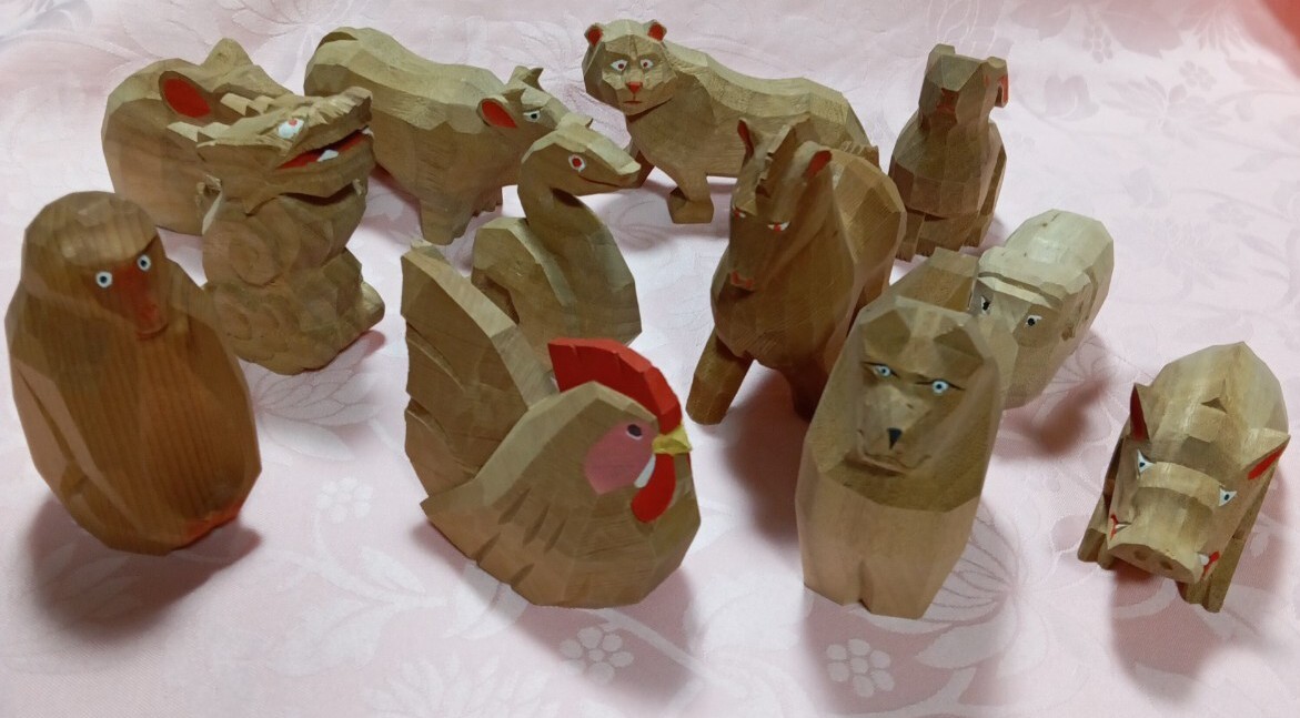 一刀彫　１２干支　置物　子：丑： 寅：卯： 辰：巳： 午： 未： 申： 酉： 戌： 亥