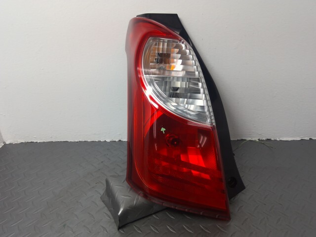 アルト HA25V 左 テール ランプ ライト 35670-64L00拍卖