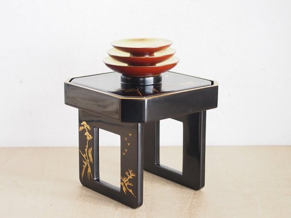 輪島塗 盃＆盃台セット　宇野善造　三組盃　酒器　漆器　漆塗　朱塗　金蒔絵　仏具　和食器　V5