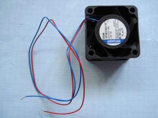 B0006　ebm-papst　軸流ファン　422JN　電源電圧：12 V dc　40 x 40 x 28mm　動作未確認　未使用品ですが長期保存品　1個