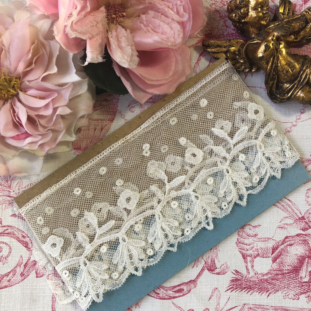 フランスアンティーク豪華！美しいチュール系レース！未使用　刺繍　ふわふわ　透明感　スカラップ　ドール　ロマンティック　ハンドメイド