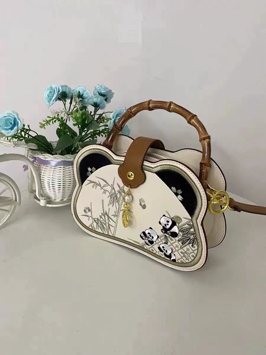 刺繍 パンダ クロスボディバッグ ハンドメイド 手刺繍 トートバッグ 