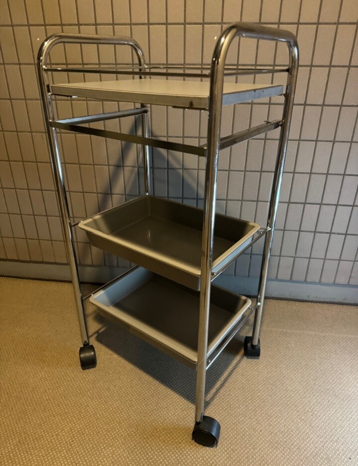 業務用　ワゴン キャスター付き 送料2500円 東京池袋　サロン 美容室 理髪　 収納ワゴン