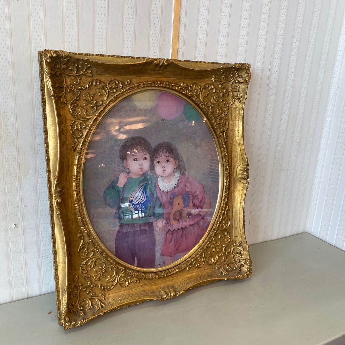 真作保証　幼なじみ　はしぐちみよこ　絵画　油絵　油彩　人物画　豪華額装　作家　在銘　画家　骨董品　古美術品　縦68cm 横60.8cm【714】