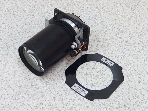 ■β【現状品】 SANYO/サンヨー 標準レンズ【 LNS-S30 】 プロジェクター用 投映レンズ 部品 パーツ 映像機器 周辺機器【0711-07】