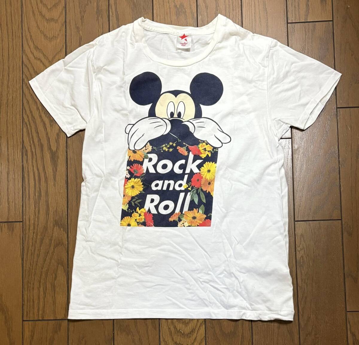 ROCKIN' STAR ミッキー マウス　ROCK AND ROLL Tシャツ（メンズＳサイズ）
