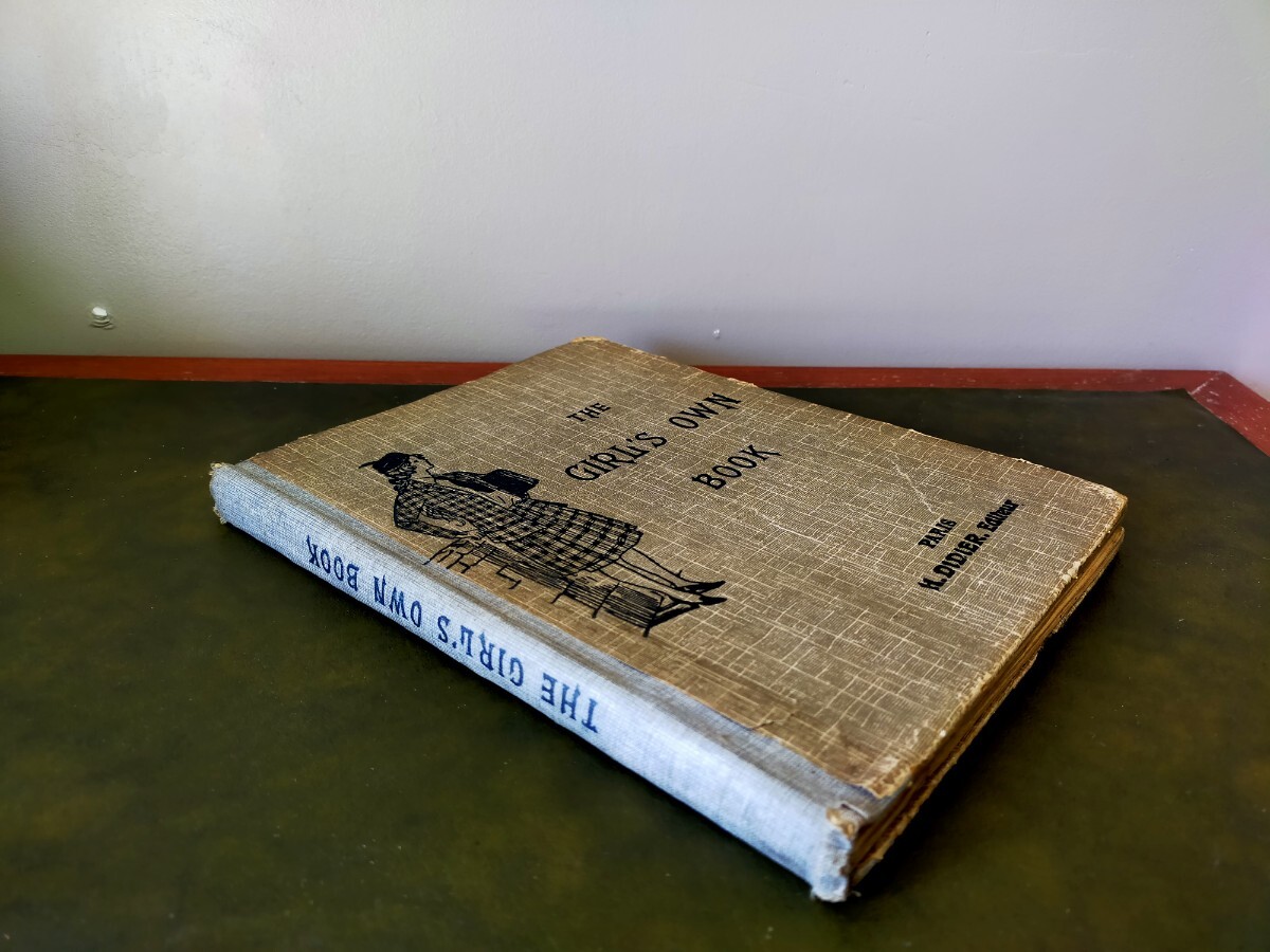 ★アンティーク品★英語の本 THE GIRLS OWN BOOK 1925年 ENGLAND 