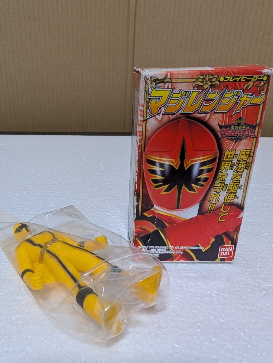 2008年 海外バンダイ 魔法戦隊マジレンジャー 海外版 BANDAI プレイヒーロー マジレンジャー マジイエロー 輸出用モデル ミニソフビ