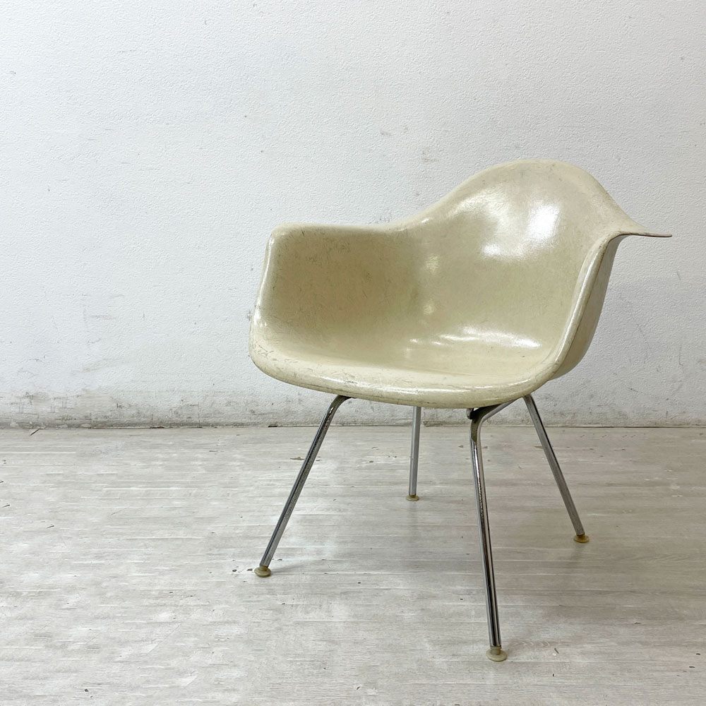 ● ハーマンミラー Herman Miller ビンテージ アームシェルチェア FRP製 パーチメント ロータイプ 日本製 C&R イームズ ミッドセンチュリー