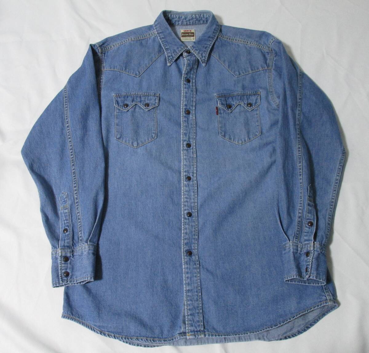 《美品》LEVI'S　リーバイス　BIGE　赤耳　ウエスタンシャツ　デニムシャツ　長袖シャツ　アメカジ　日本製　※ホームクリーニング済み